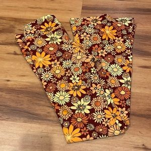 No boundaries flare leggings